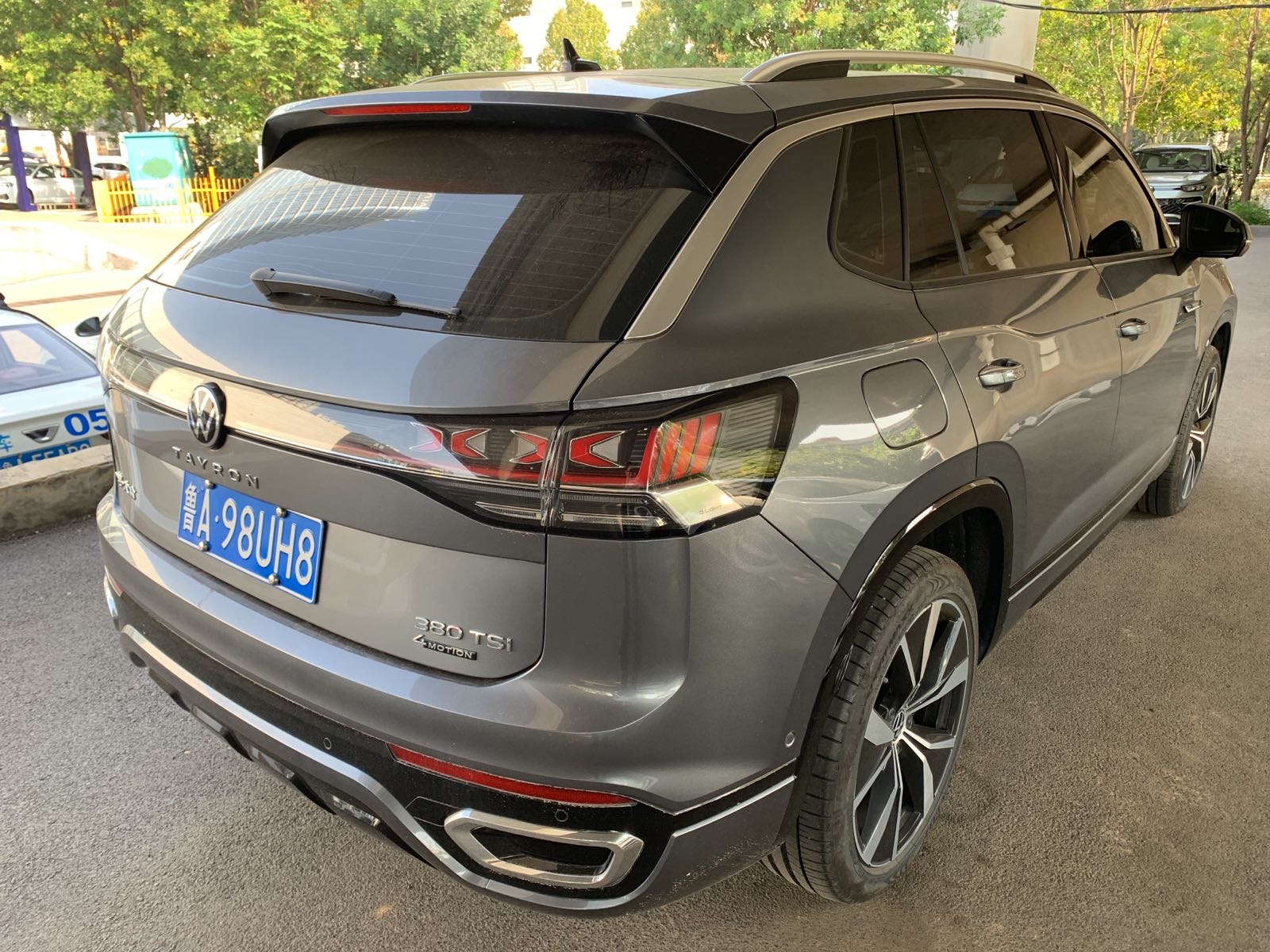 Tayron 2023 380 4WD R-Line
