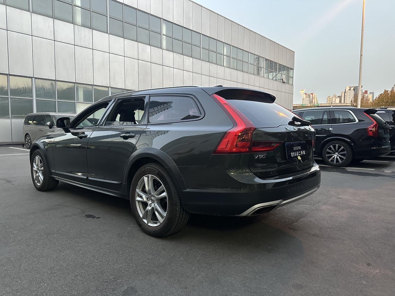 2017 Volvo V90 Cross Country T5 AWD Inscription