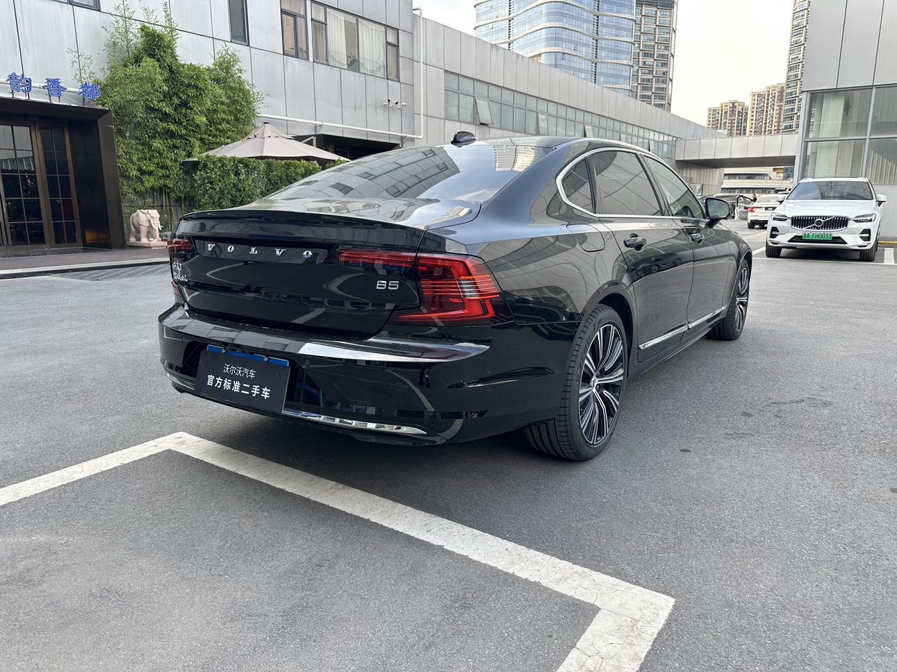  S90 MY 2025 B5 Ultra Edition Black